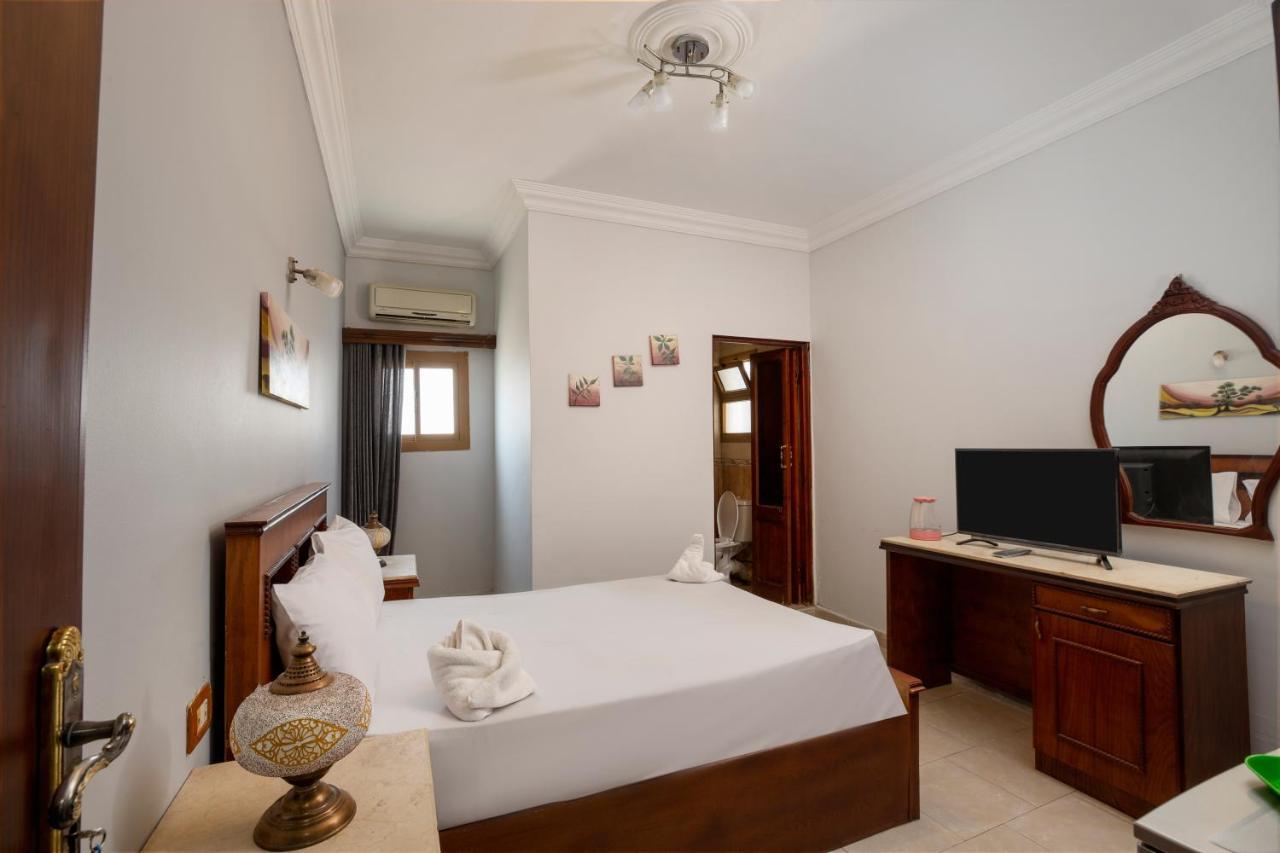 Pyramids Inn Hotel Kafrat al Jabal Экстерьер фото