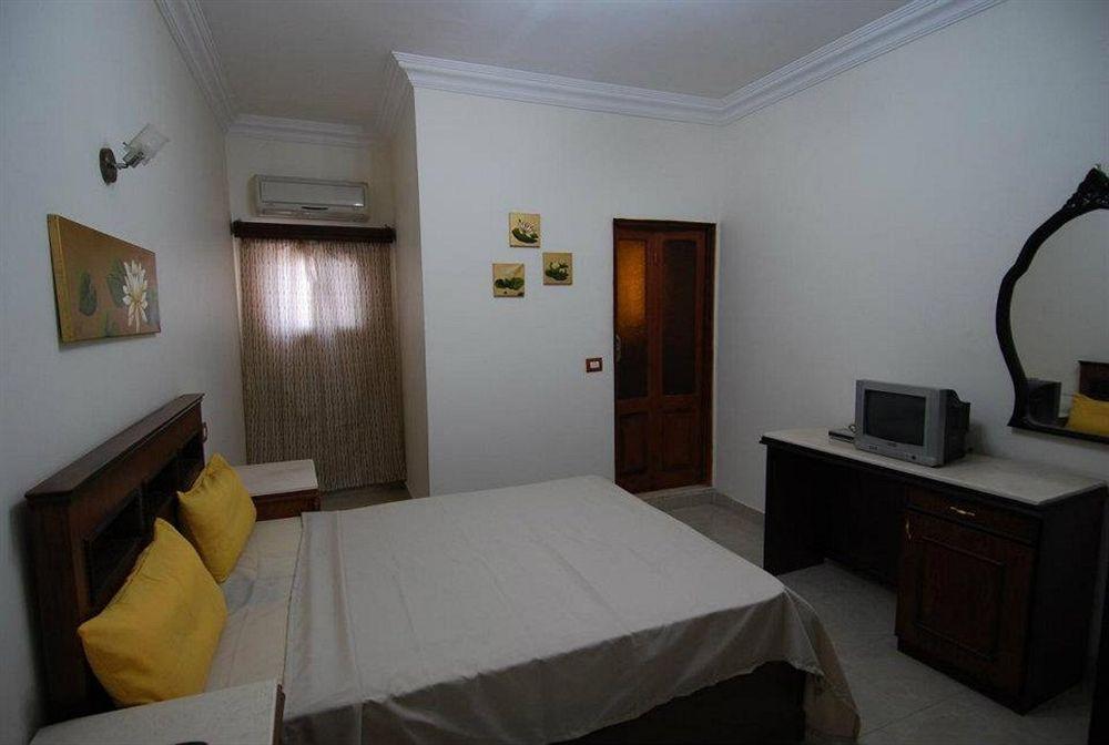 Pyramids Inn Hotel Kafrat al Jabal Экстерьер фото